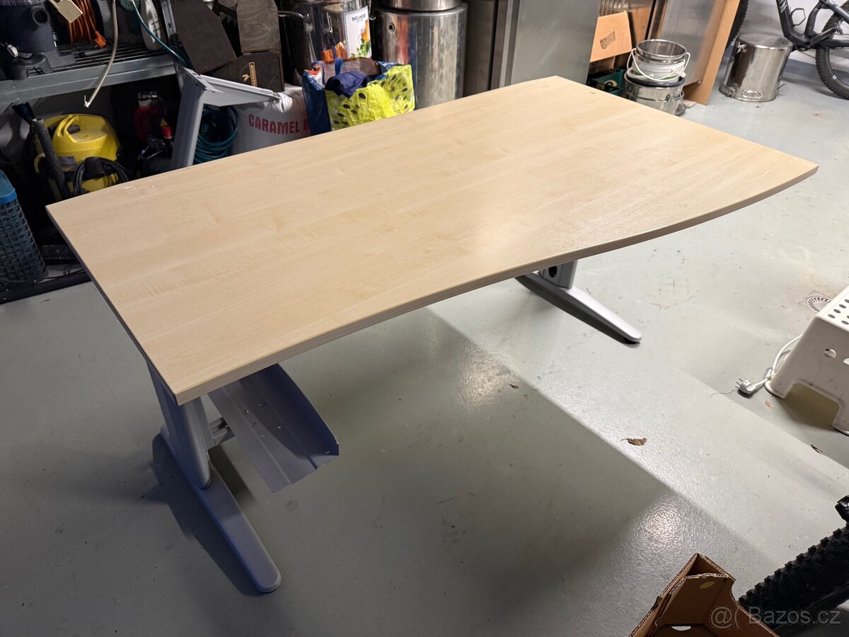 Kancelářský stůl - 2