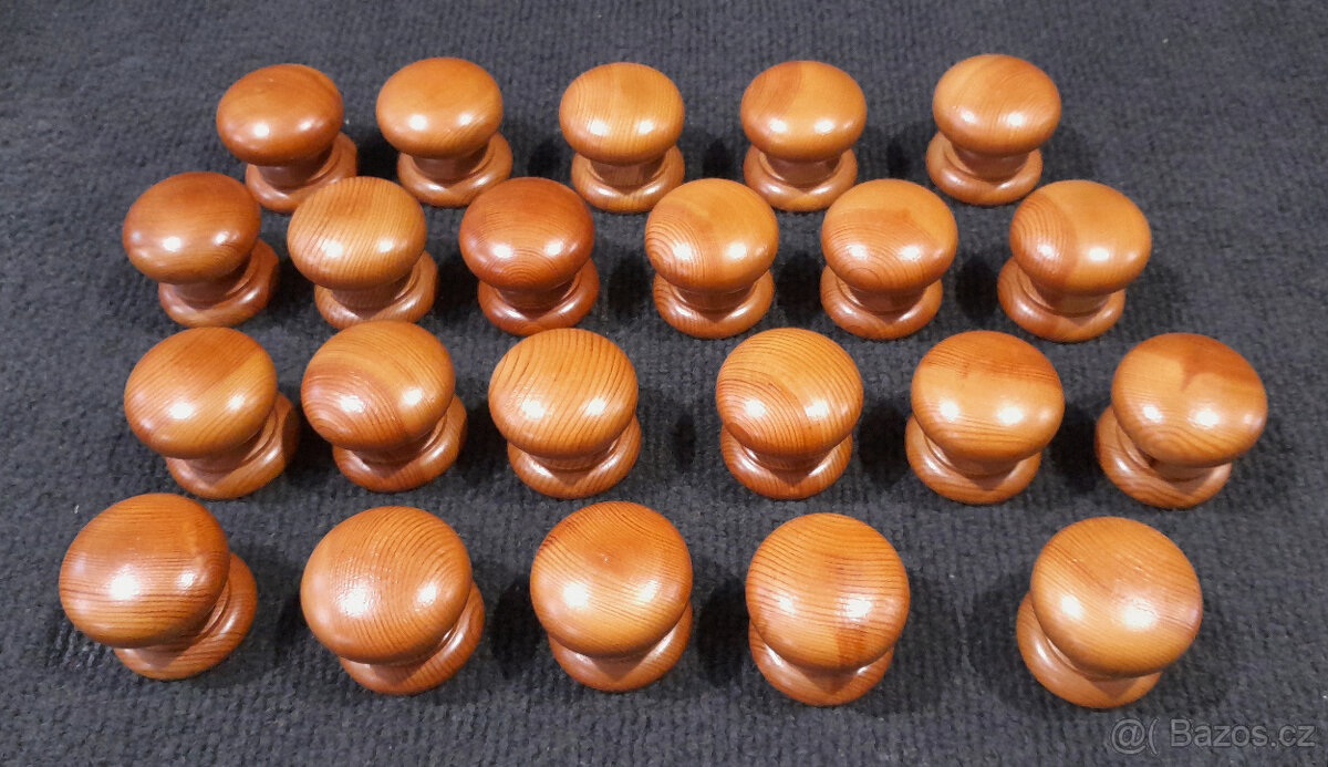 Dřevěná knopka 62ks - 2
