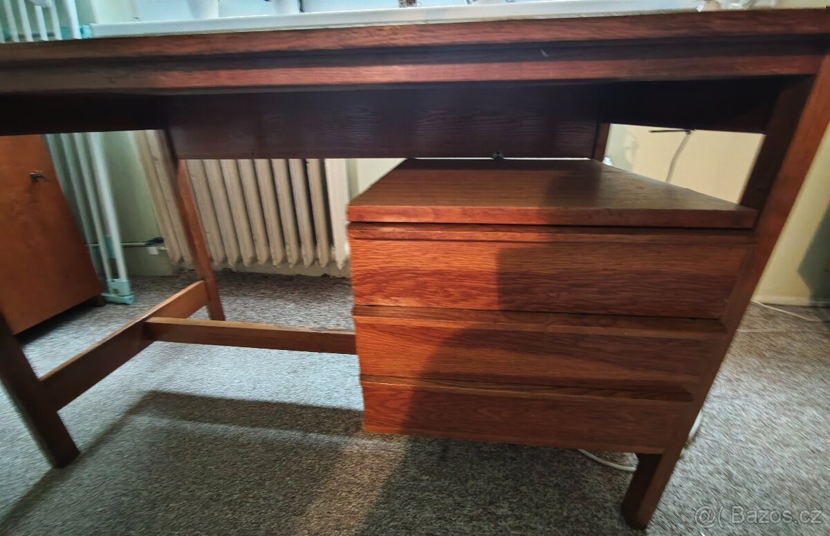 Prodám psací stůl - 2