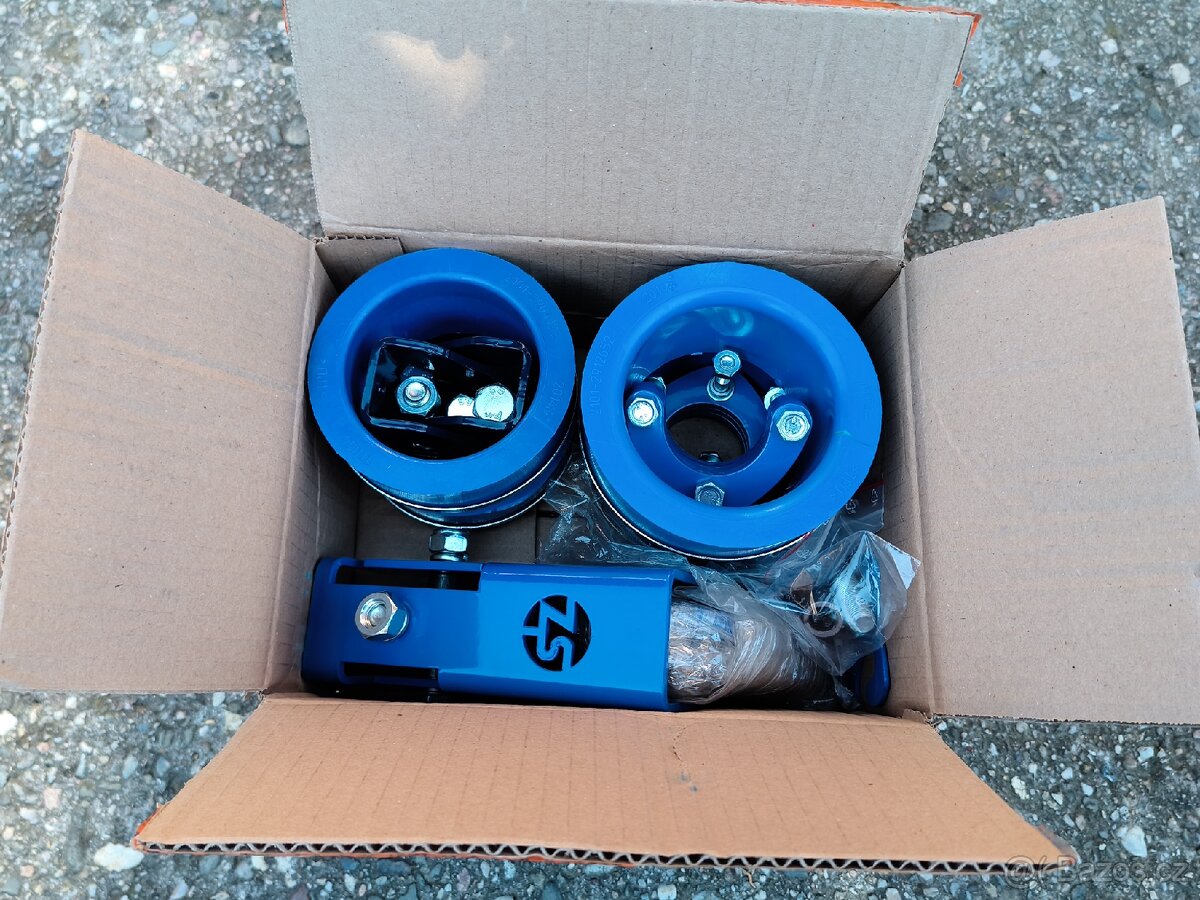 Lada Niva + 4 cm zvýšení podvozku komplet - 2