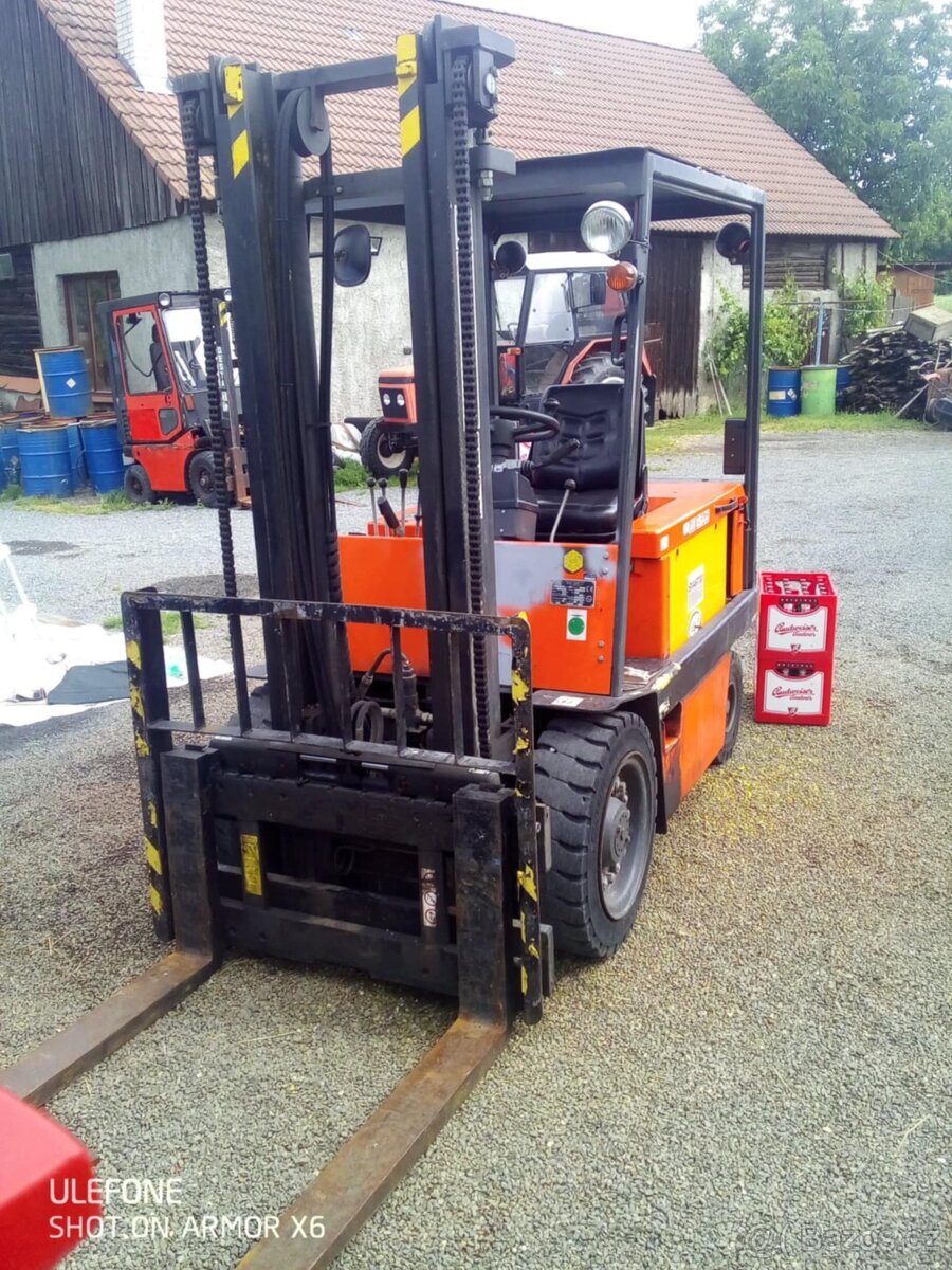 Vysokozdvižný vozík - 2