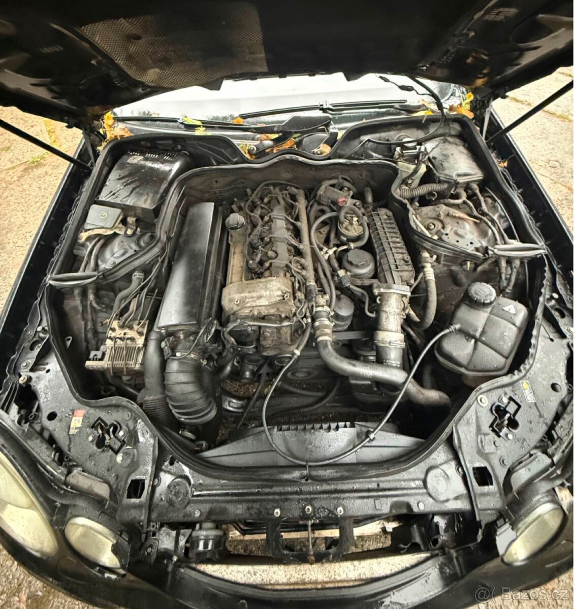 Náhradní díly Mercedes e220 w211 - 2