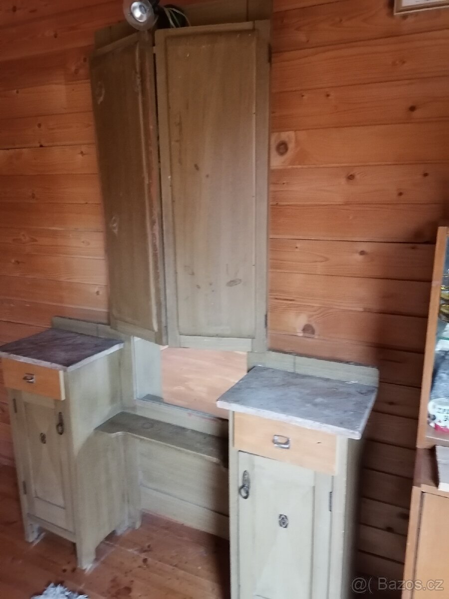 Starožitná toaletka - 2