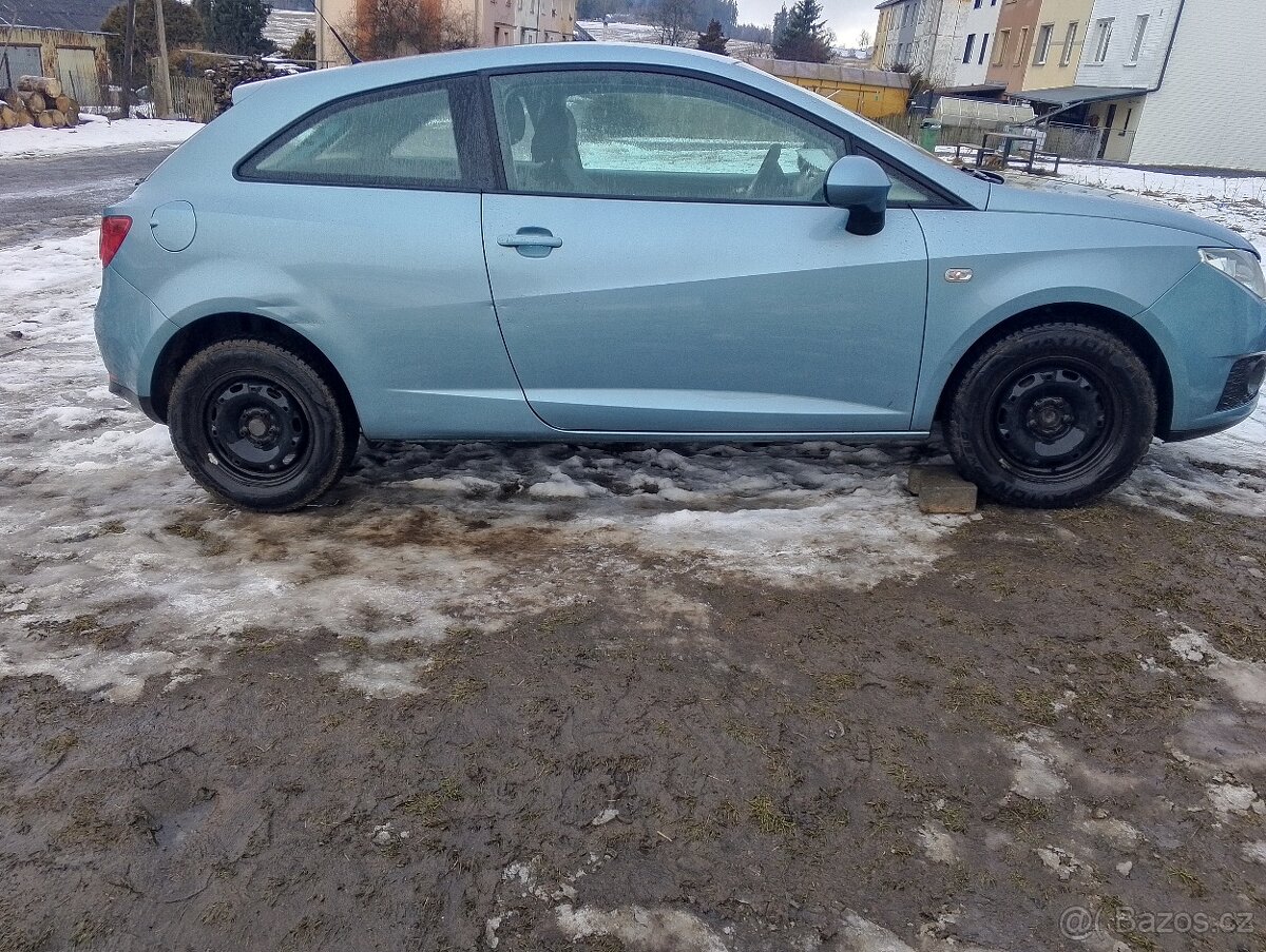 Kamarád prodává Ibizu - 2