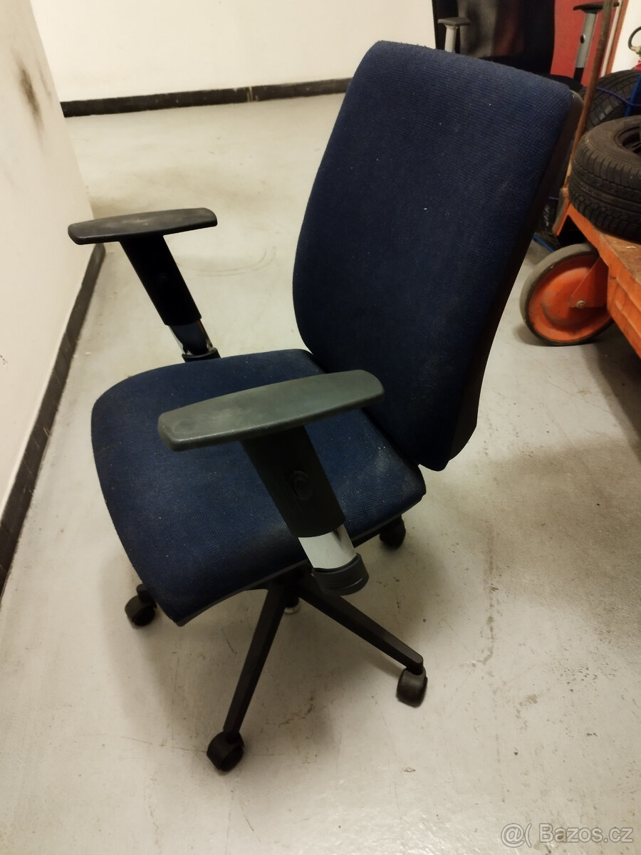 Kancelářská židle - 2