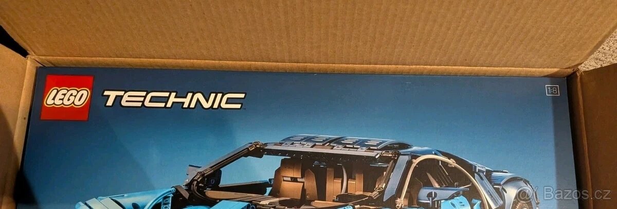 LEGO Technic Bugatti Chiron 42083 - 2