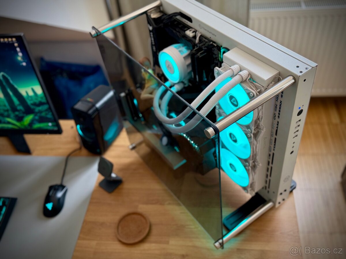 Prodám výkonný herní pc setup z rtx 4080 - 2