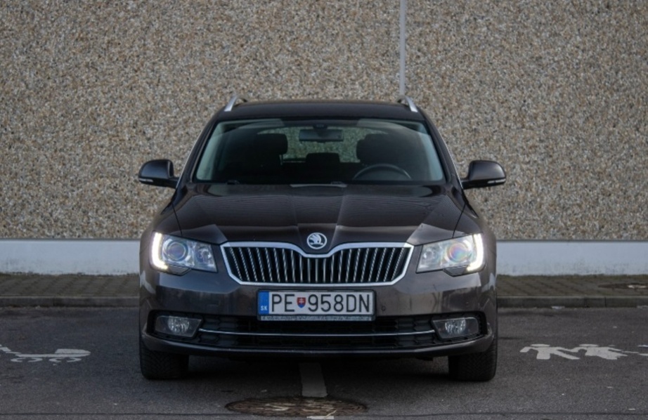 ŠKODA SUPERB 2.0 TDI DSG - 2