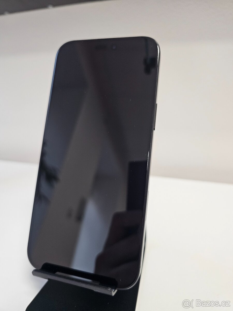 iPhone 16 Pro Max, Fyzická SIM + E-SIM, 13 měsíců záruka - 2