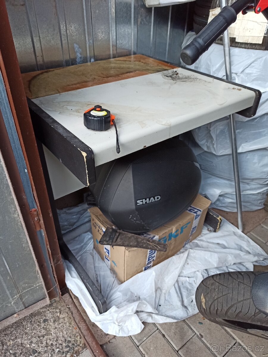 Pracovní stůl, ponk - dva kusy - 2