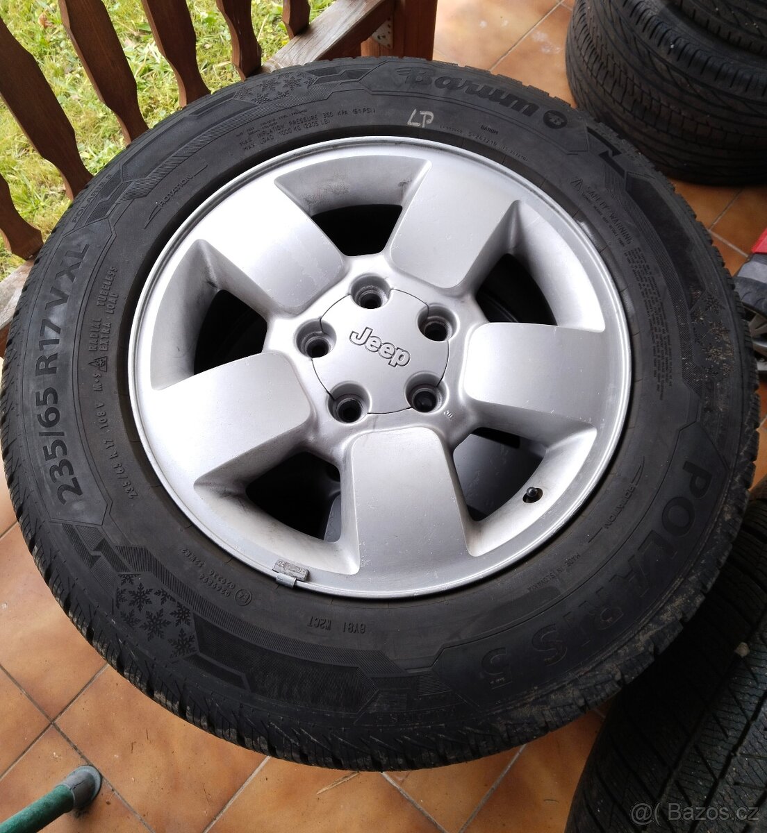 ALU kola 5x127 s pneu pro Jeep grand Cherokee wj wg - 2