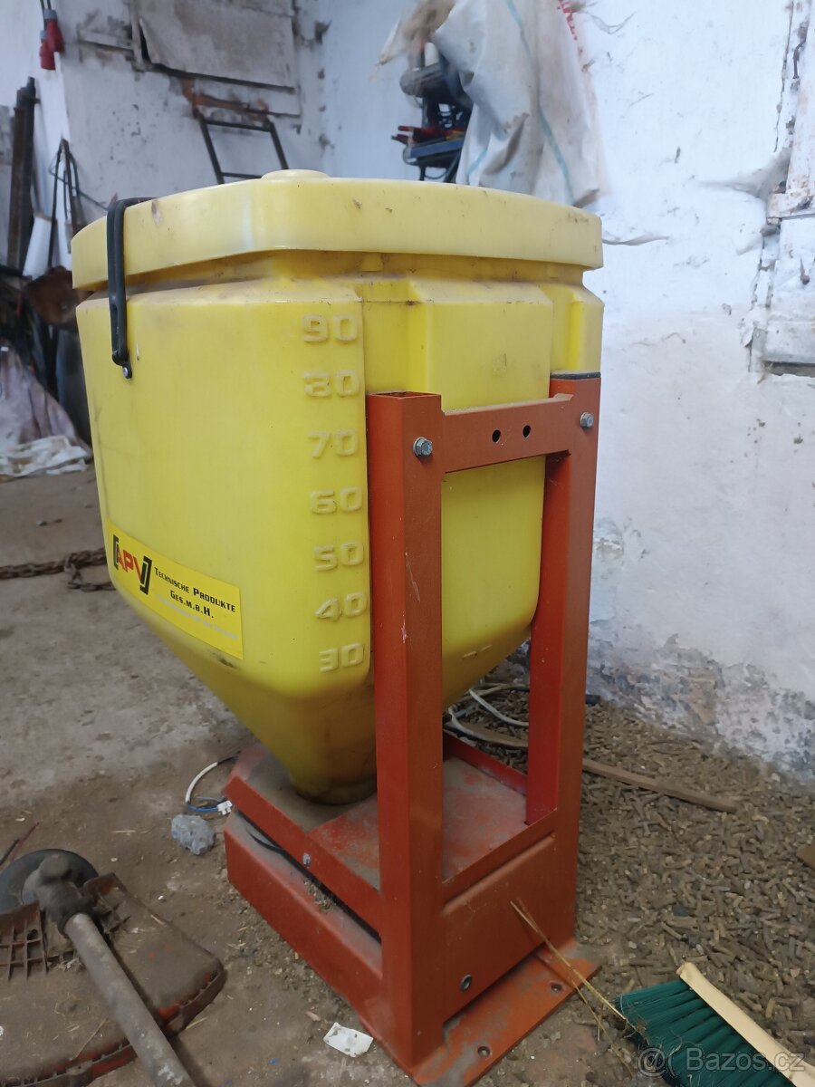 Prodám rozmetadlo APV - 2