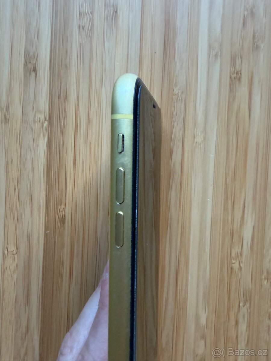 iPhone 11 Žlutý - 2