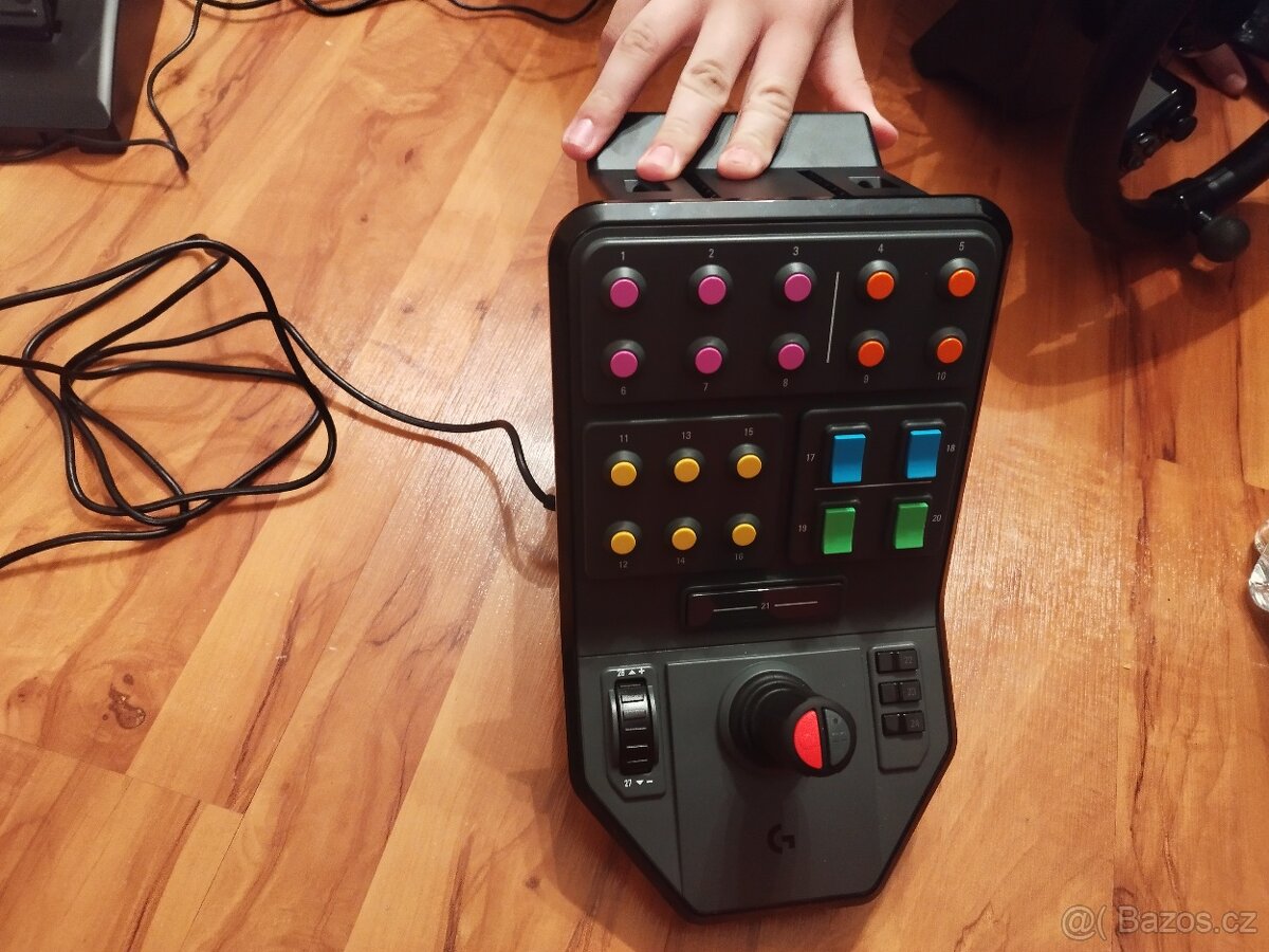 Hravý Equipment bundle. - 2