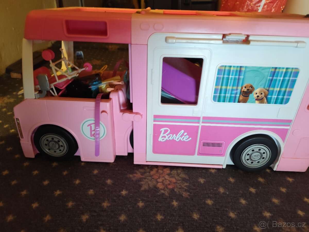 Barbie karavan a kavárna - 2