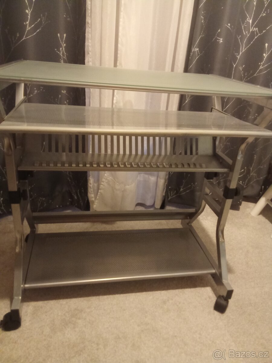 Psací stůl+ židle - 2