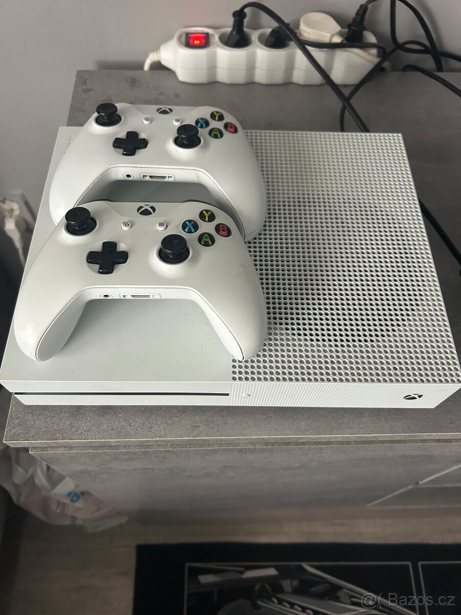 Xbox one 1tb - 2