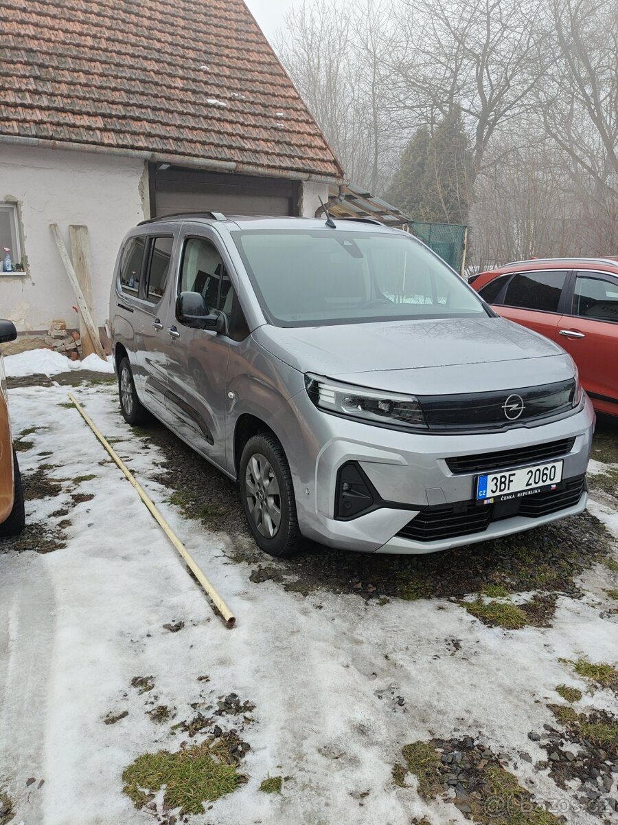 Opel combo xl 7 míst - 2