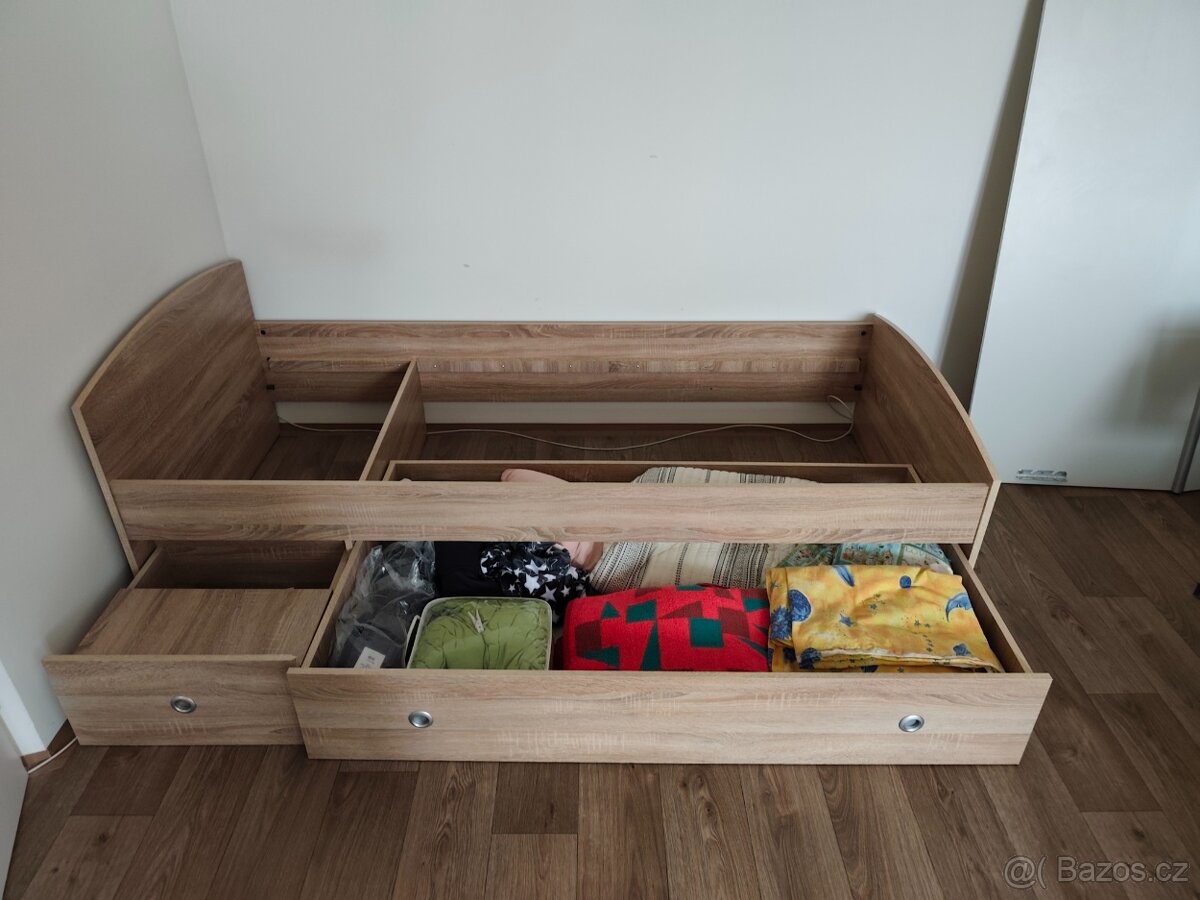 Jednolůžková postel - 2