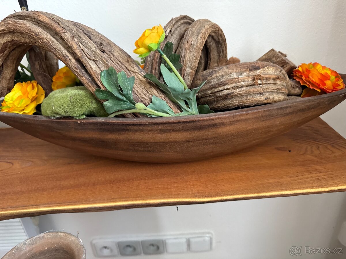 Dřevěná mísa s dekorací - 2