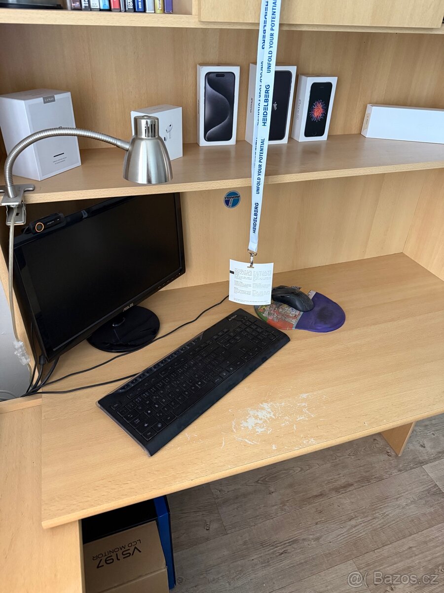 Psací stůl se sestavou - 2