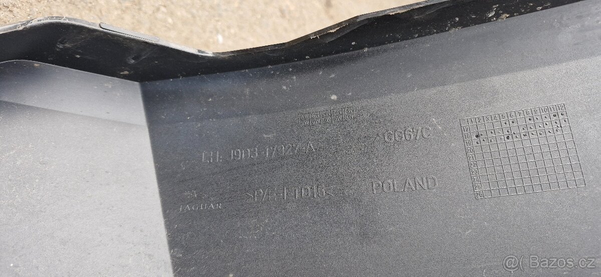 Zadni naraznik jaguar ipace i-pace x590 - 2