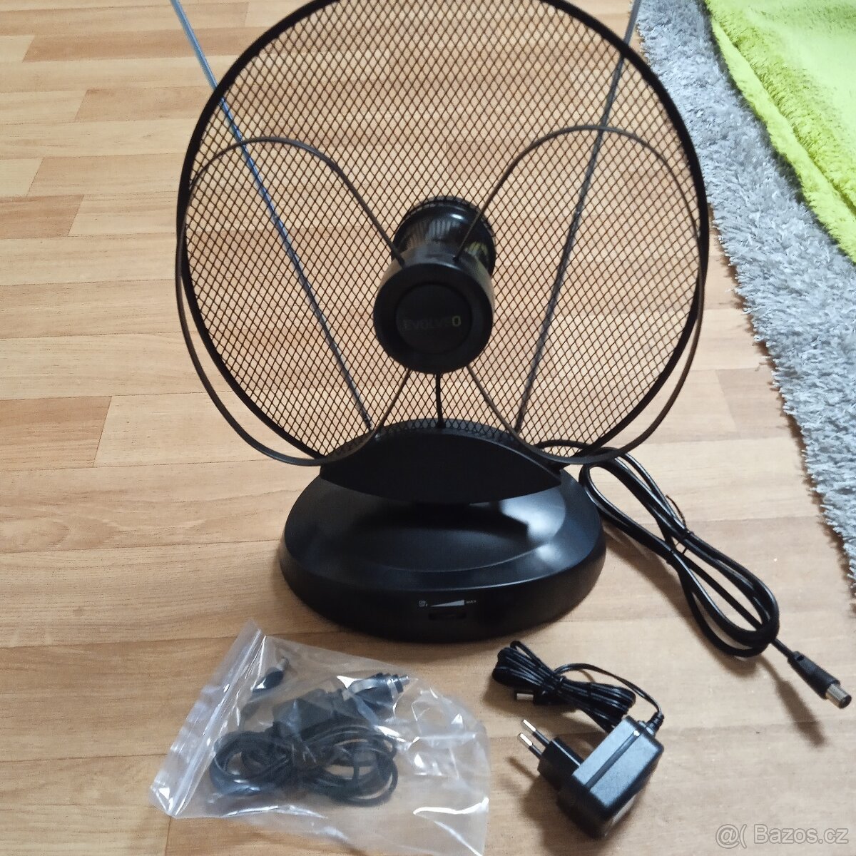 Pokojová anténa Evolveo Xany 4 50 dBi - 2