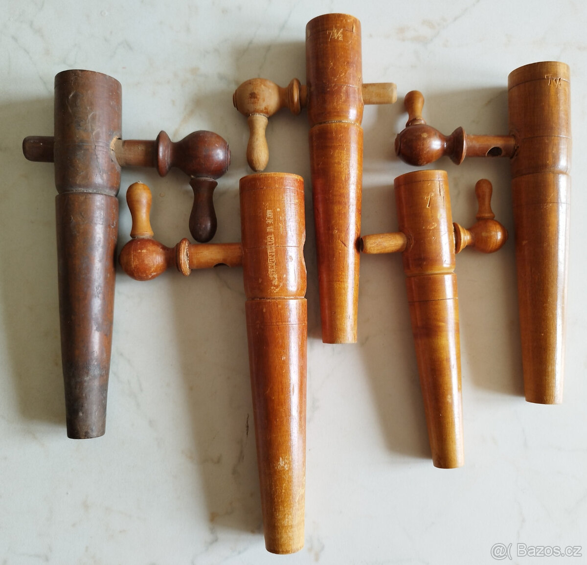 Staré dřvěné pípy na sudy - 2