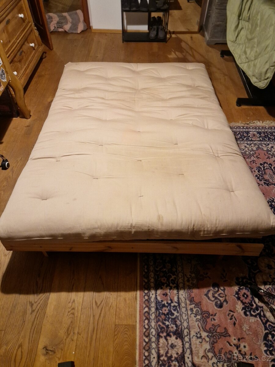Futon postel/ pohovka - 2