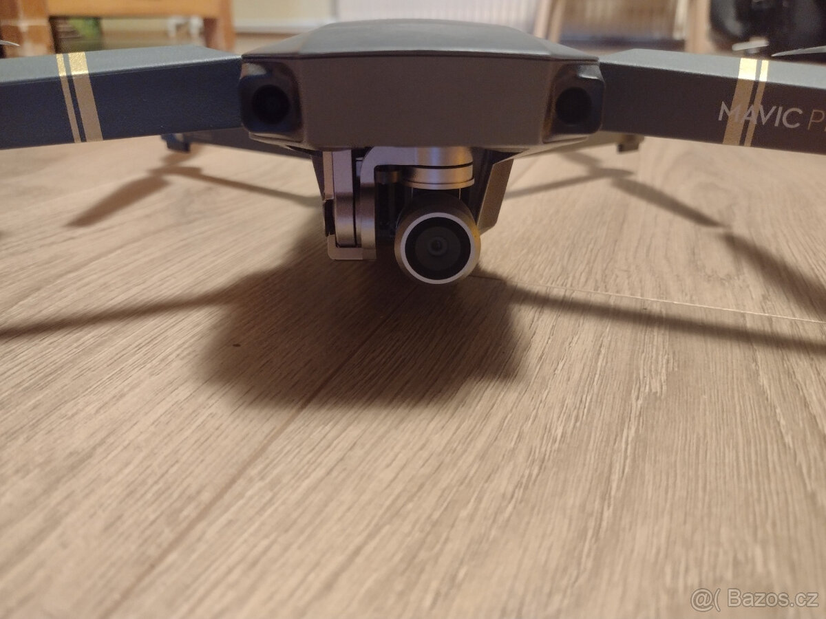 dron DJI Mavic Pro - 2