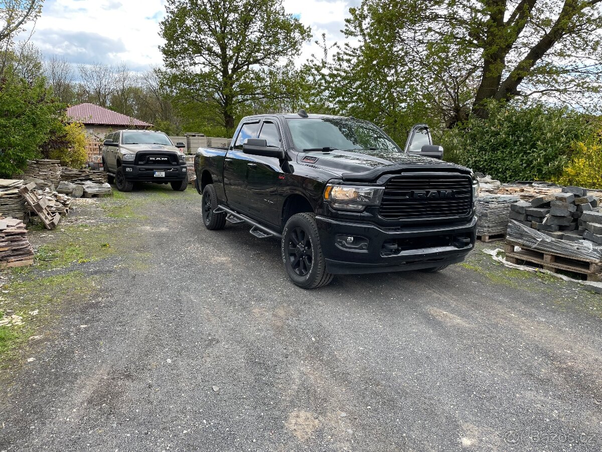 DODGE RAM 2500 heavy duty TOP STAV