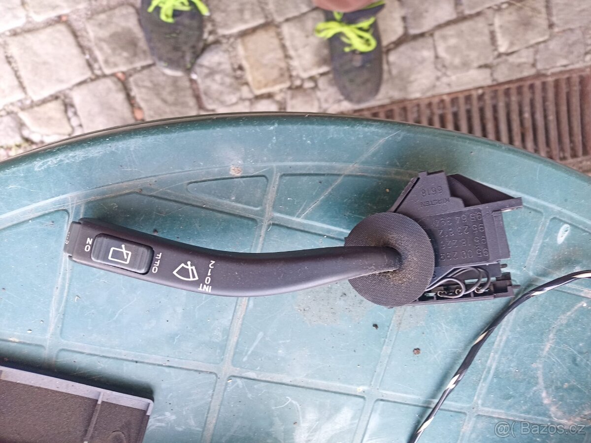 Přepínací páčka stěračů - 2