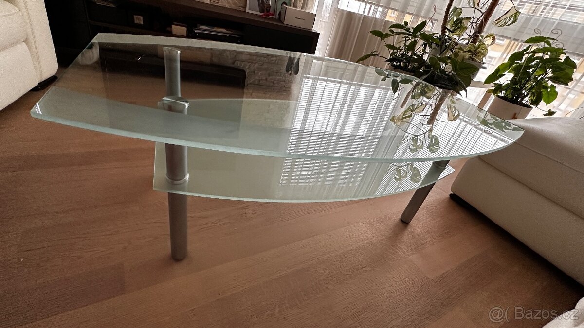 Konferenční stolek skleněný - 2