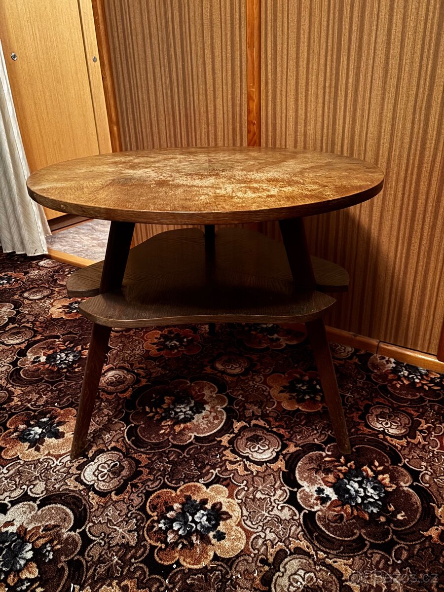 Konferenční stolek - 2