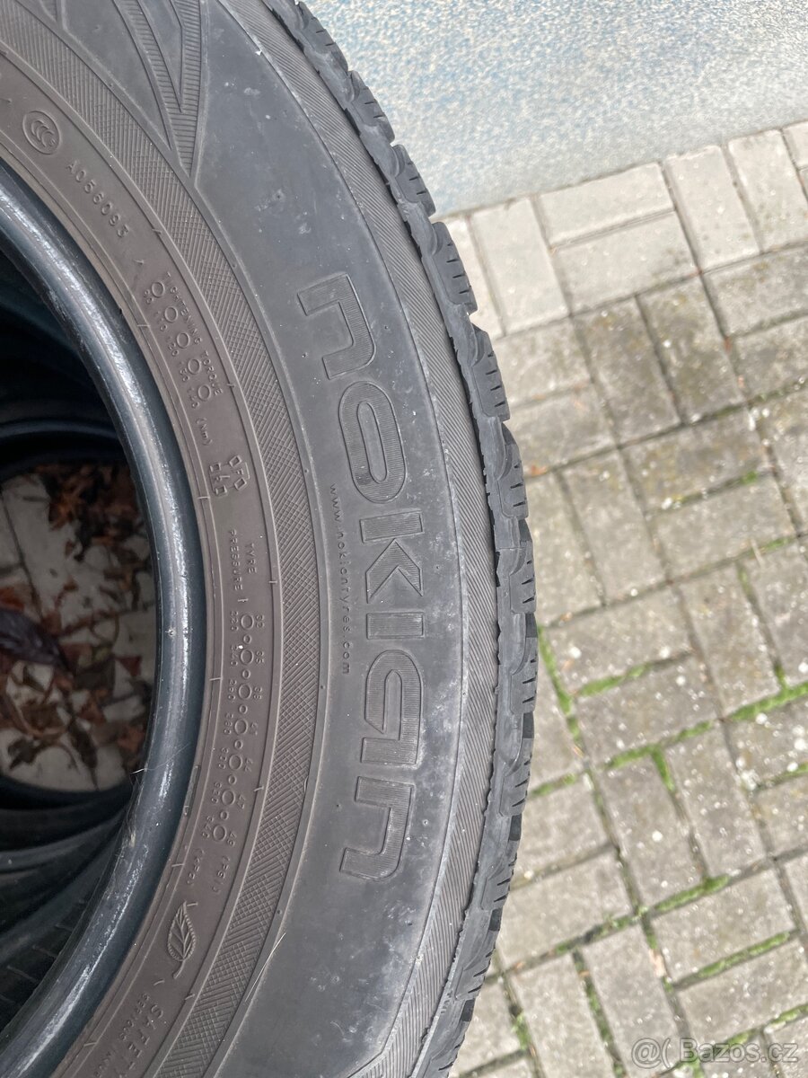 Nokian 215/65 R16 102H XL Zimni - 2