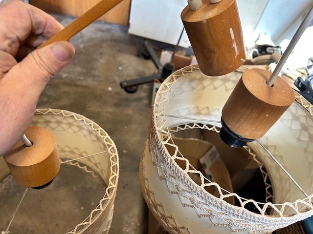 Prodej retro ručně háčkovaný lustr v HK. - 2