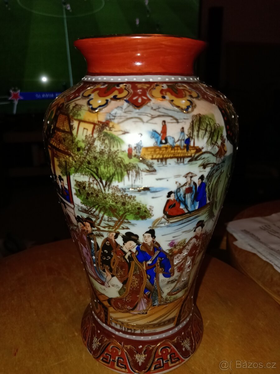 Krasna čínská váza - 2