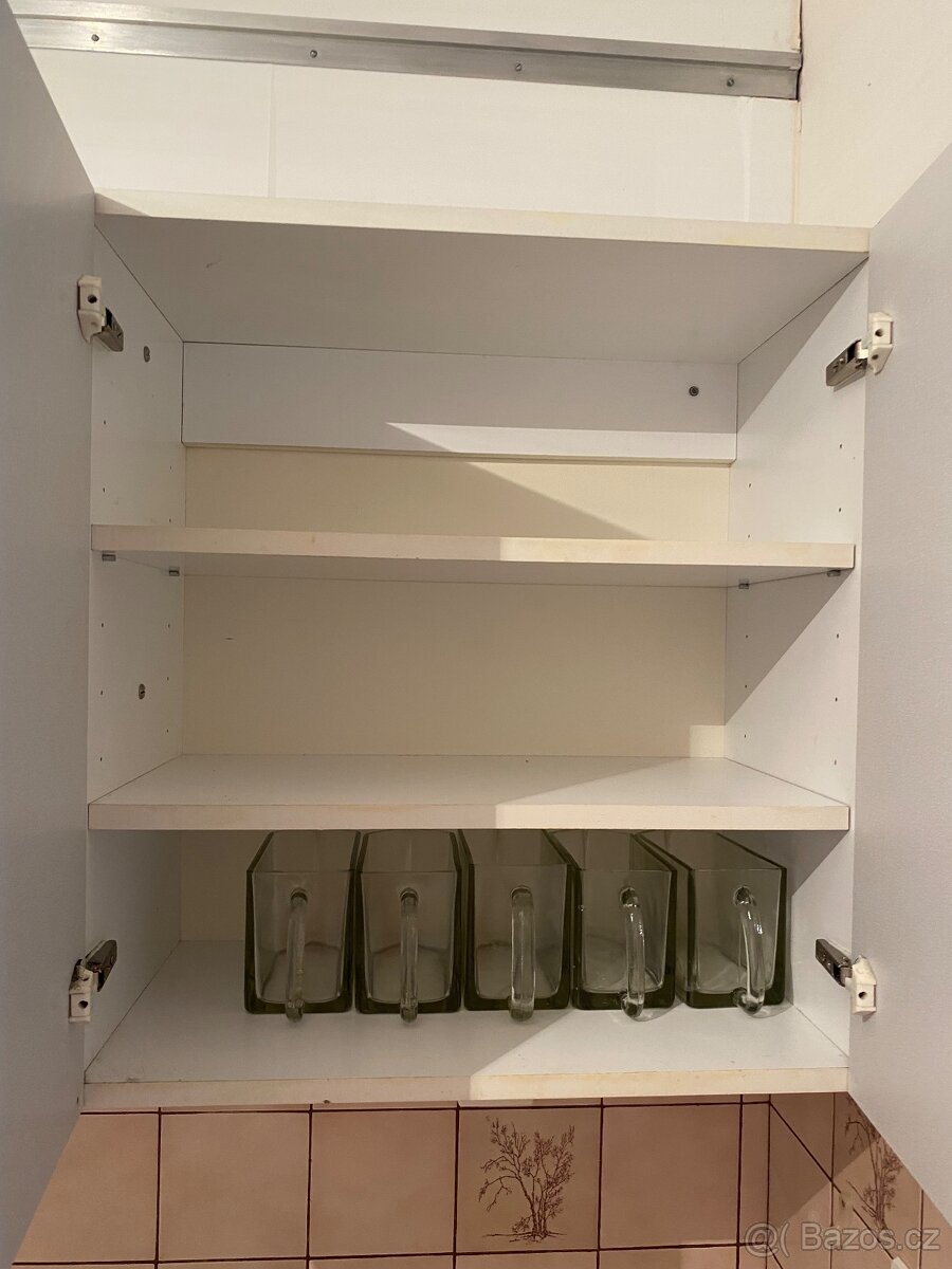 Kuchyňská linka včetně dřezu a baterie - 2