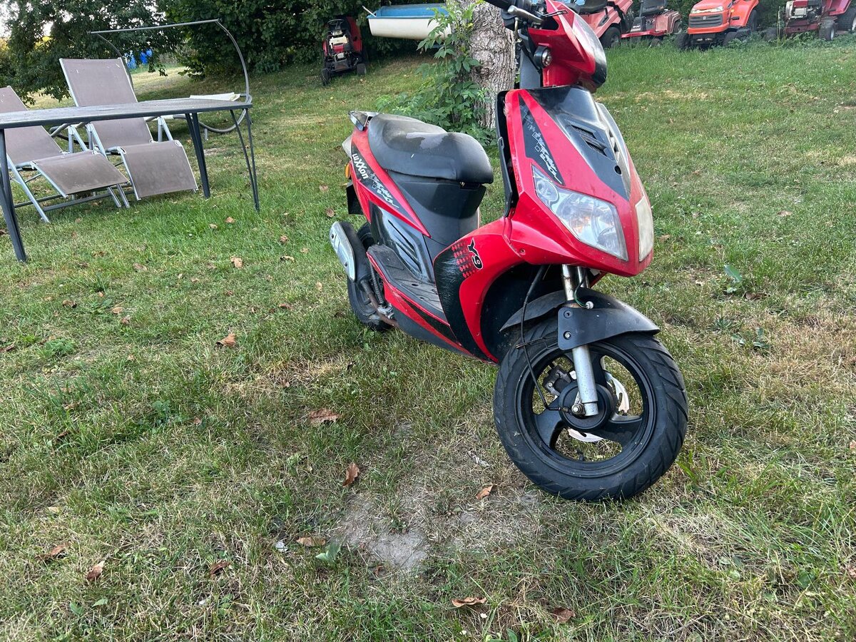 Skútr Luxxon obsah 50 - 2