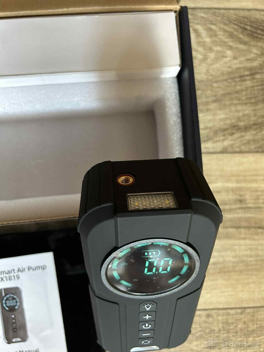 Nový přenosný kompresor pro auto kolo - powerbanka - 2