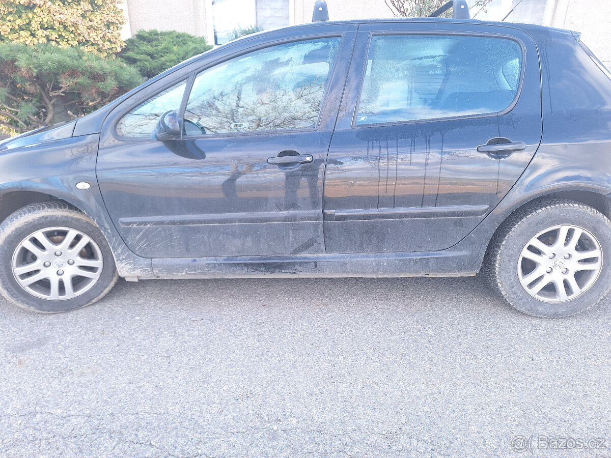 Prodám Peugeot 307 , 1.4i benzín , 2007 - 2