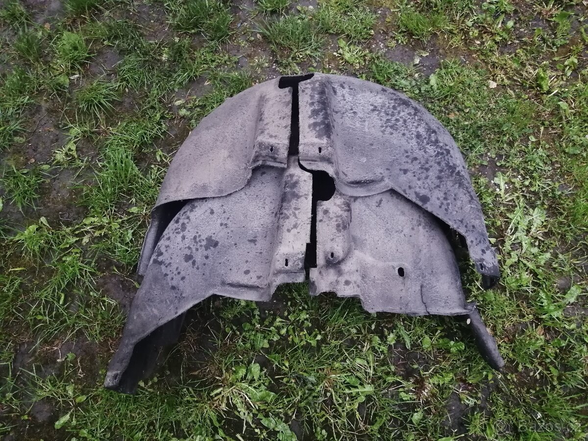 L/P zadní podběh/nadkolí audi a4 b7 avant - 2