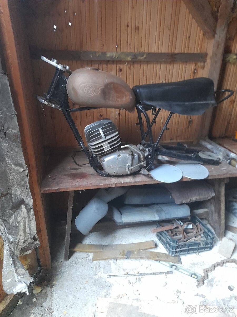 Prodám soubor dilu - 2