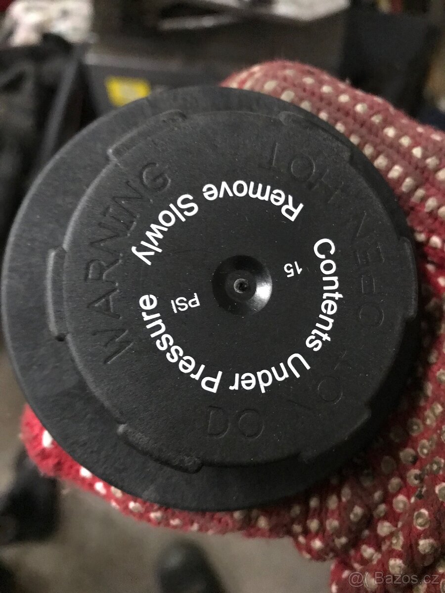 Víčko nádobky chladící kapaliny Chevrolet Hummer Cadillac - 2