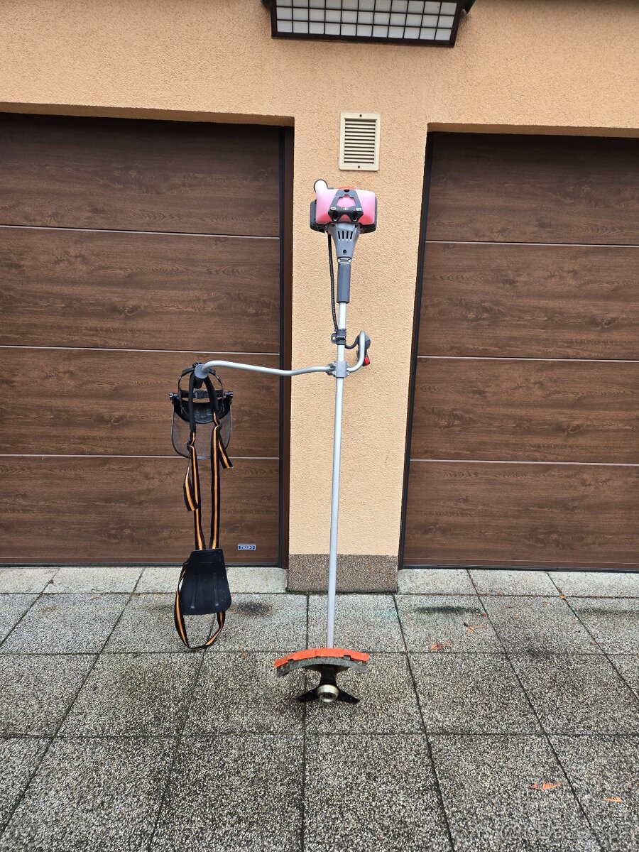 Křovinořez Oleo Mac BC 300 T - 2