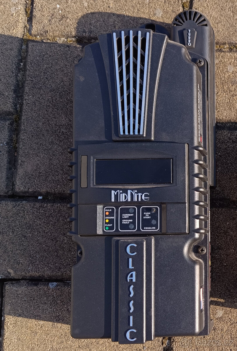 MPPT regulátor Midnite Classic 150/98A/5kW/12-24-48VDC - 2