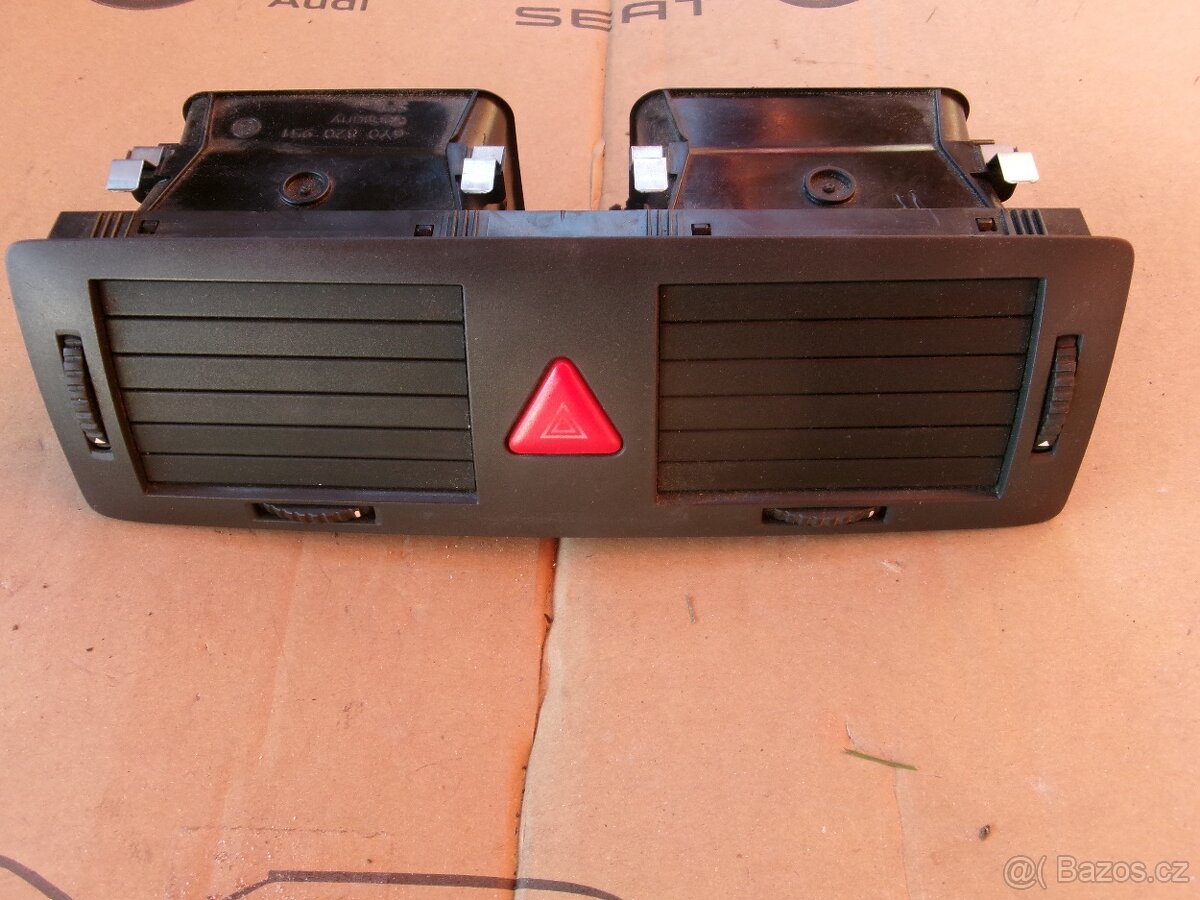 fabia 1 mřížka topení nepoškozená - 2