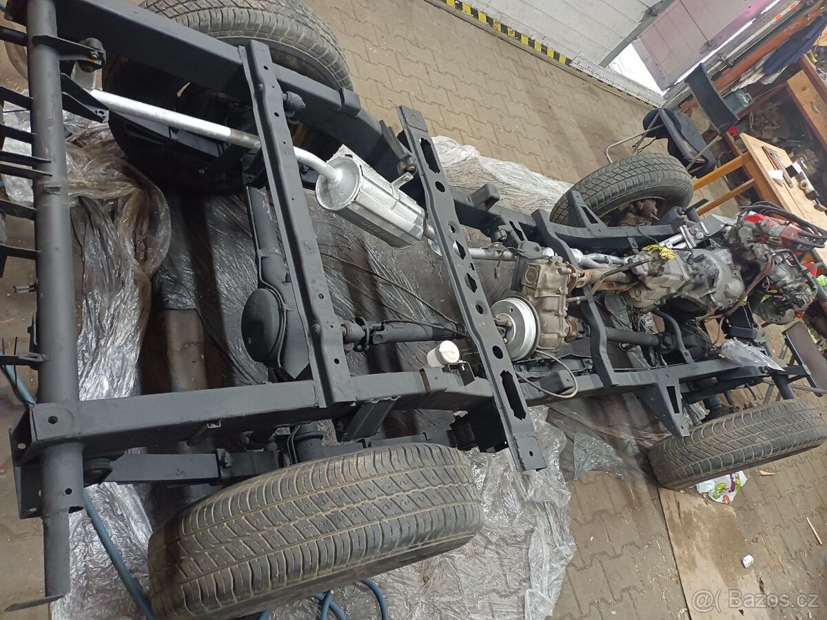 Suzuki SJ410 (samurai) - 2