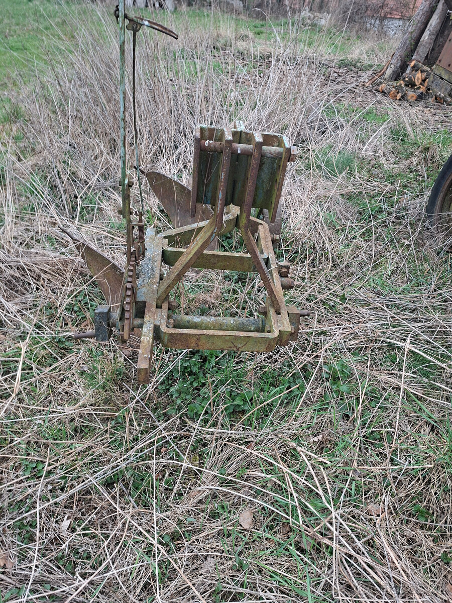 Prodám dvouradličný pluh - 2