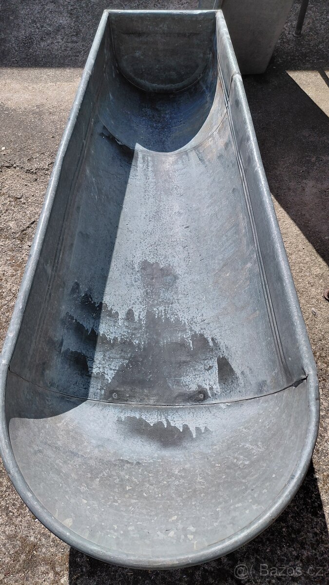 Tři pozinkované vany - 2